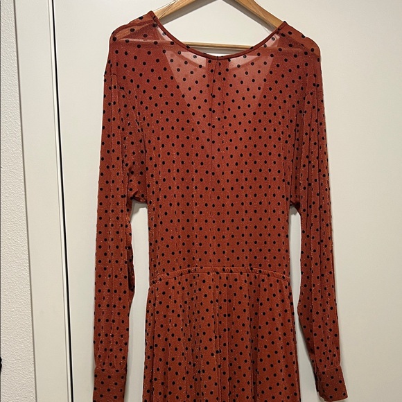 Unique Vintage Plus Size 1970s Rust & Black Polka Dot Farrah Maxi Dress - Picture 8 of 8